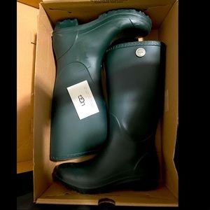 Matte Green Ugg Tall Rainboots size 7